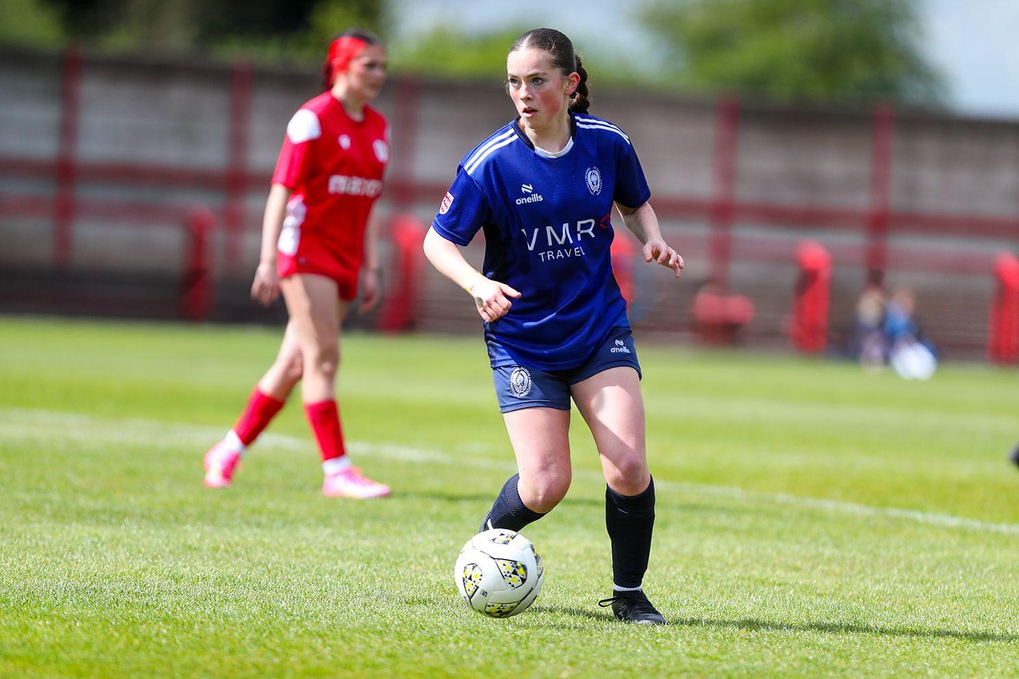 Zara Gibbs playing for Cheshire Schools
